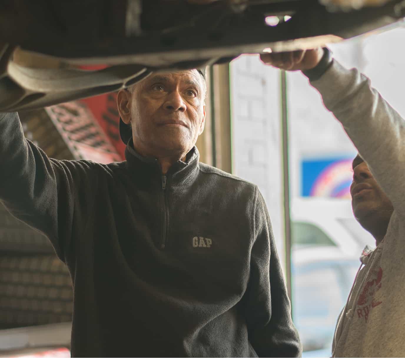 Header banner image - shop worker