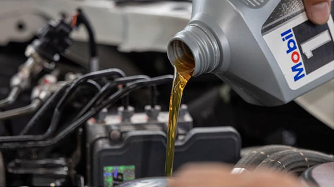 Mobil 1 Full Synthetic 5W-30 Motor Oil 6 Gallon 124128 | AutoZone