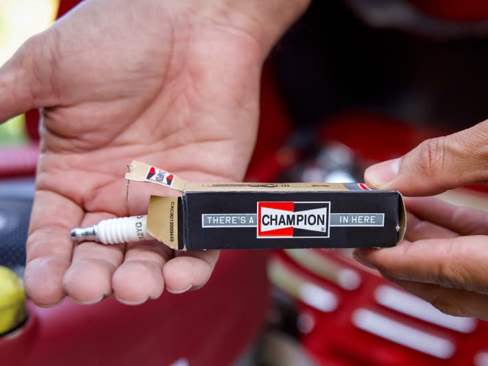 Champion Copper Plus Small Engine Non-Resistor Spark Plug 823