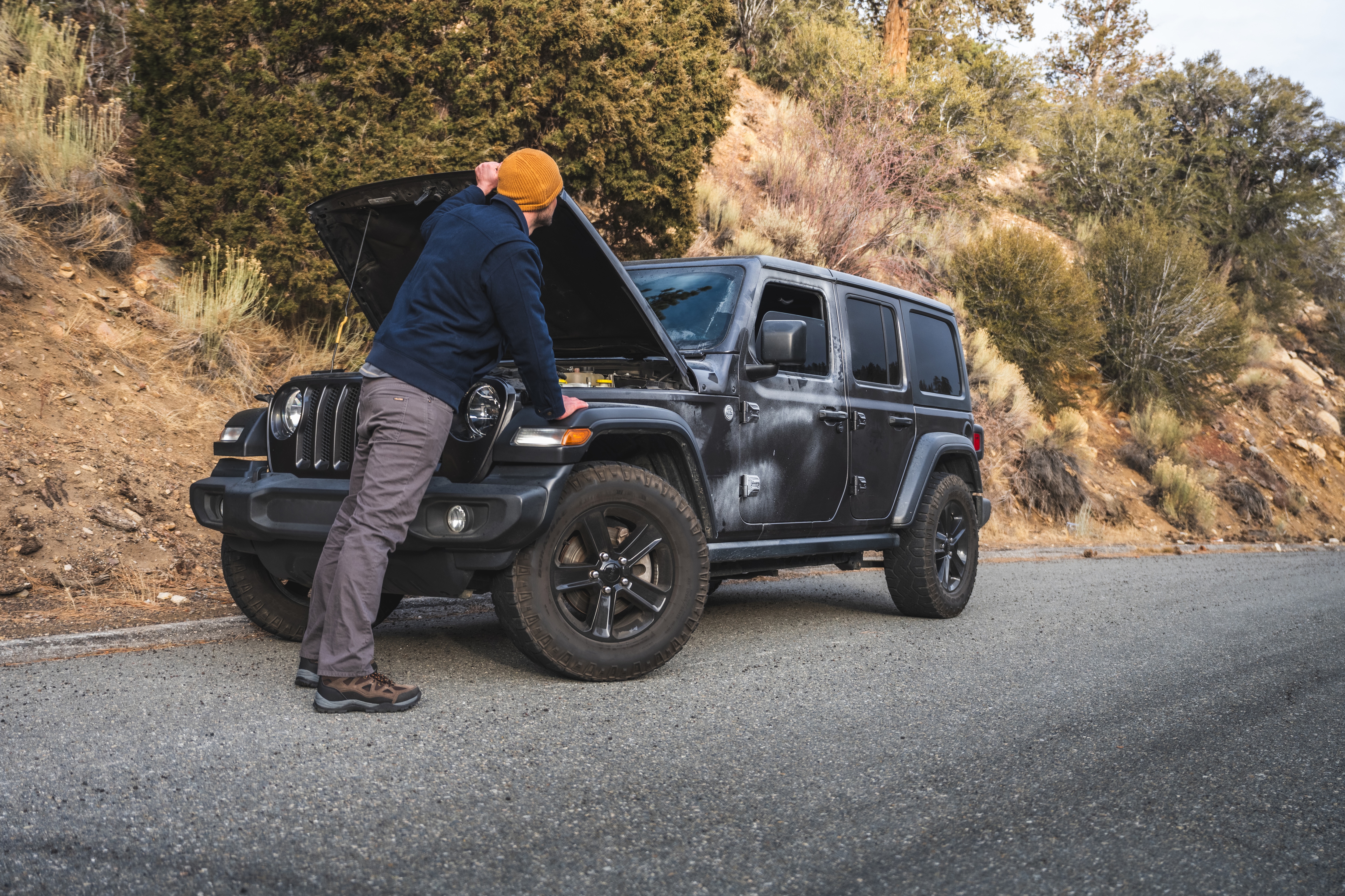 Jeep Wrangler Dies While Driving But Restarts: Causes & Fixes