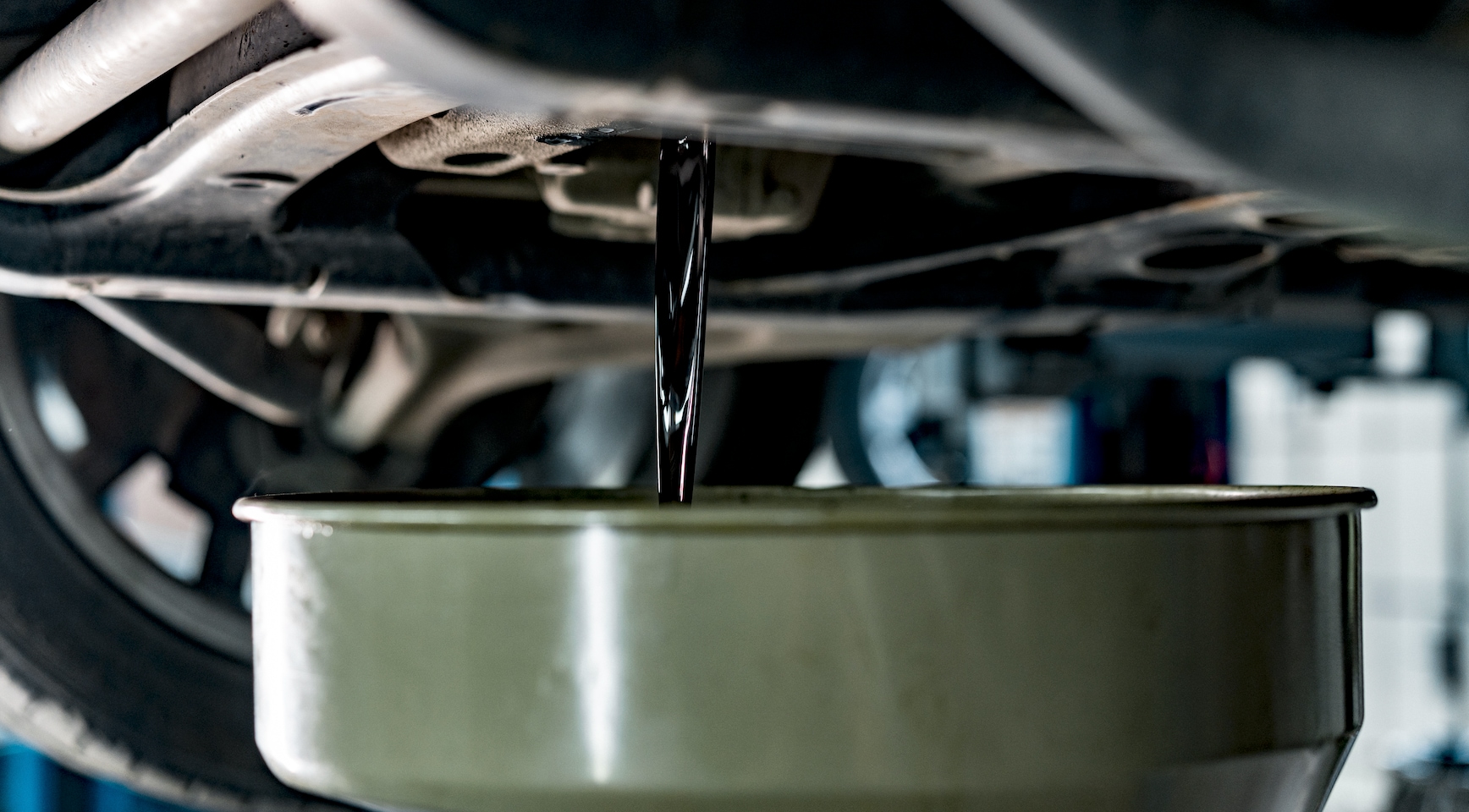 ¿Qué hacer con el aceite usado de mi auto?