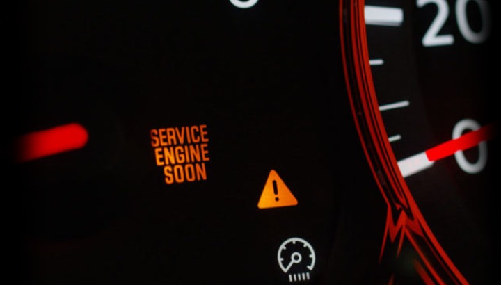 CONOCE LAS 5 RAZONES POR LAS QUE SE ENCIENDE LA LUZ CHECK ENGINE EN TU conoce-las-5-razones-por-las-que-se-enciende-la-luz-check-engine-en-tu