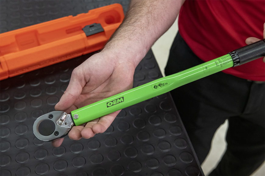 What is a Torque Wrench and Why Your Toolbox Needs One - AutoZone