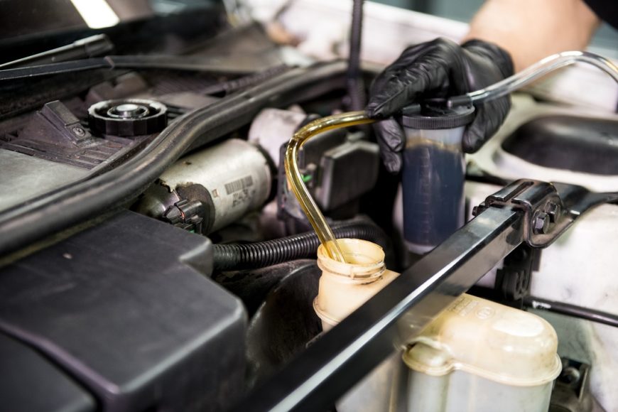 How To Bleed Brake Fluid By Yourself Autozone