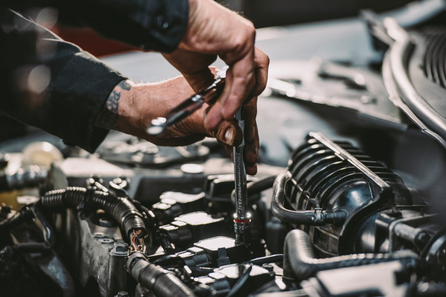 What Tools Do You Need to Change Spark Plugs? List of Spark Plug Replacement Tools