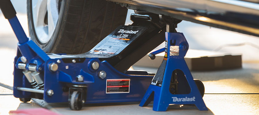 How to Jack Up a Car - AutoZone