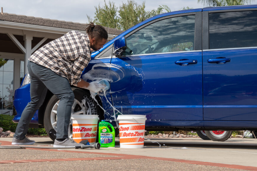 The Difference Between Car Wash and Car Polish: Which One Is Right