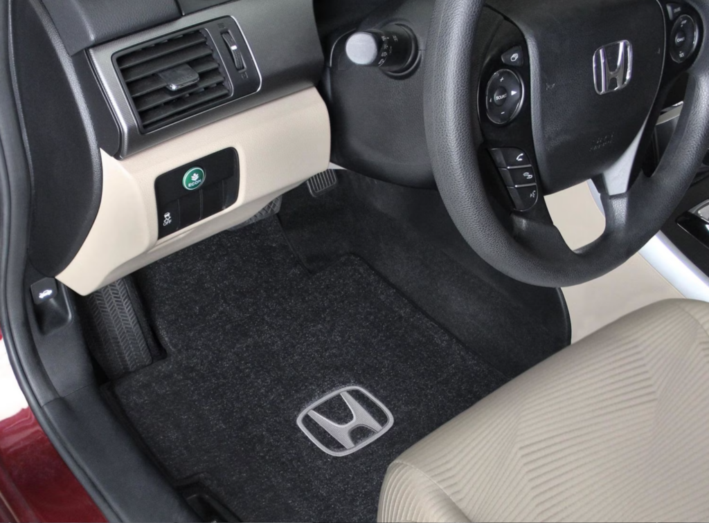 https://www.autozone.com/diy/wp-content/uploads/2023/03/Lloyd-Floor-mats-Honda-1024x756.png